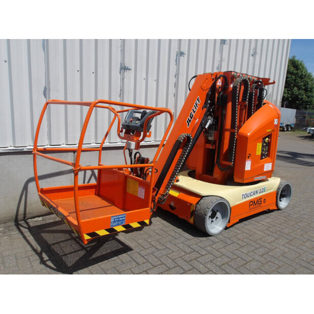 2016 Toucan 12E-48597556