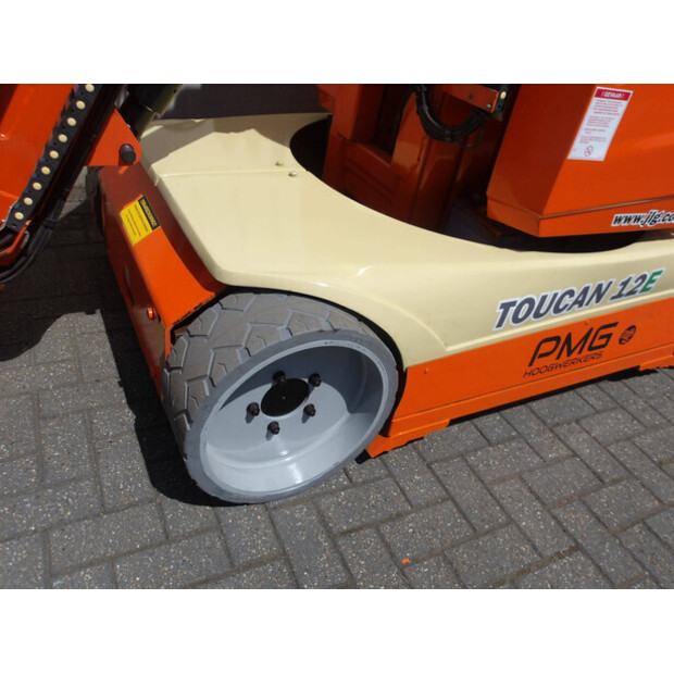 2016 Toucan 12E-48597559