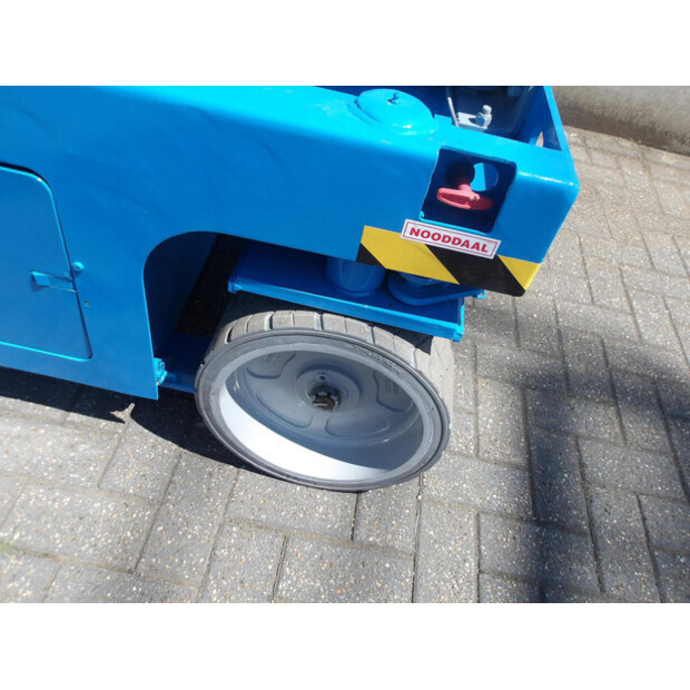 2014 Genie GS-4047-48597671