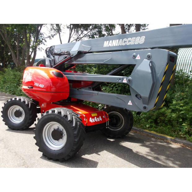 2014 مانيتو 200ATJ-48598163