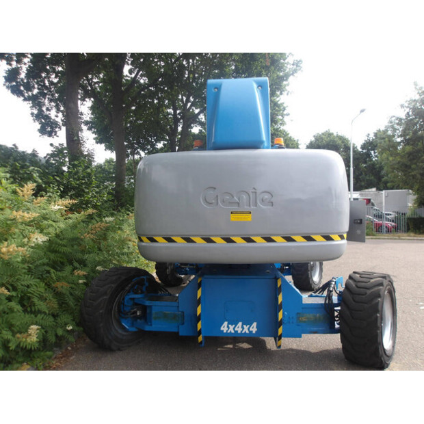 2009 جيني S-105-48598275