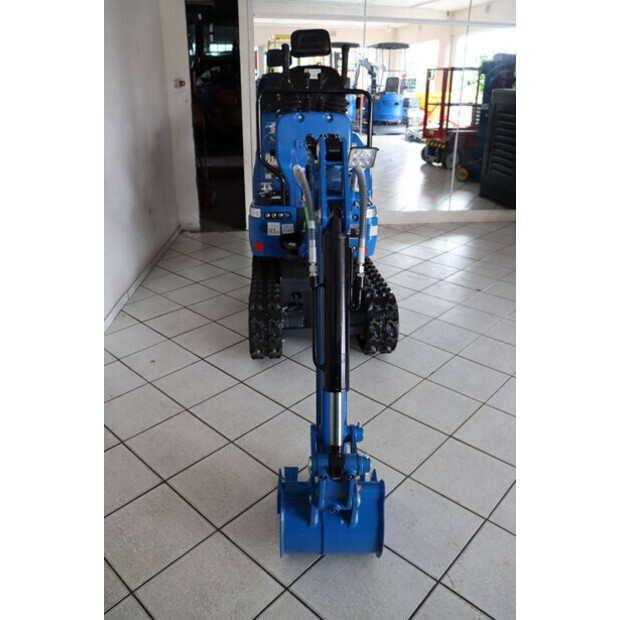 2025 Rippa R06-48599036
