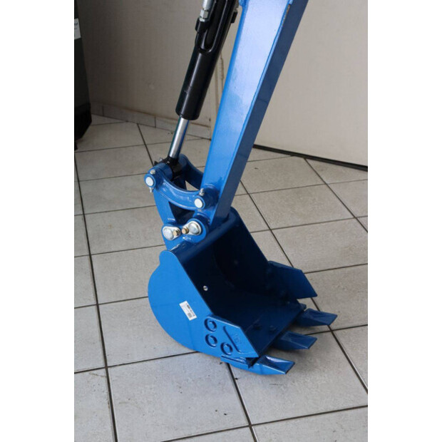 2025 Rippa R06-48599039