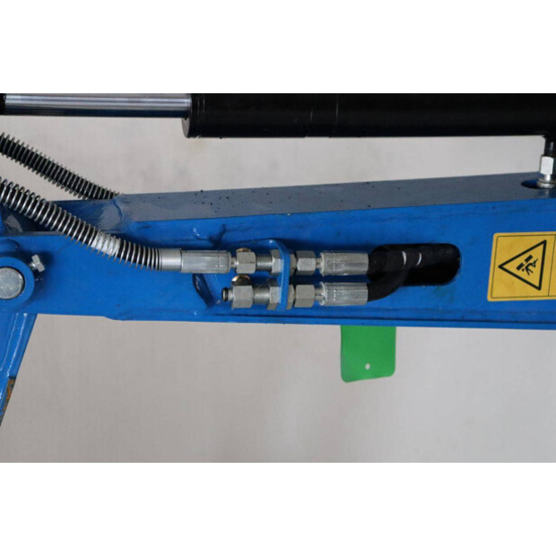 2025 Rippa R06-48599040