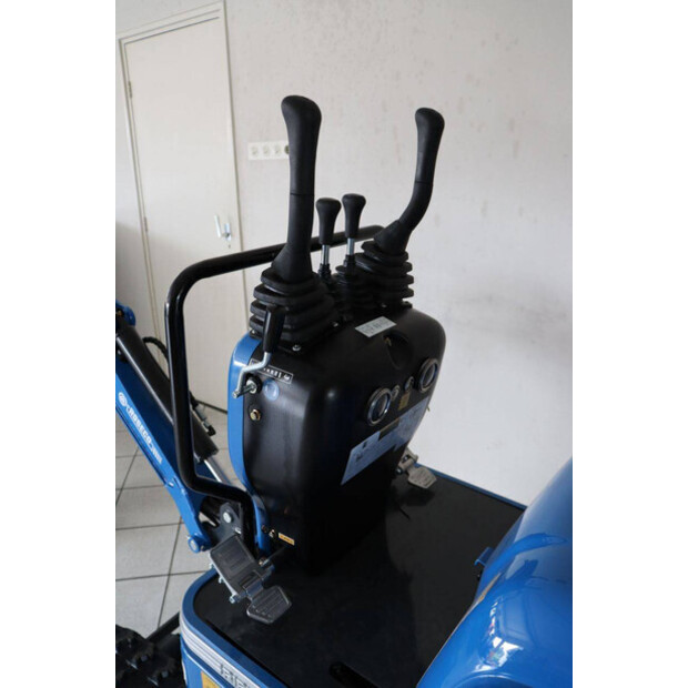 2025 Rippa R06-48599051