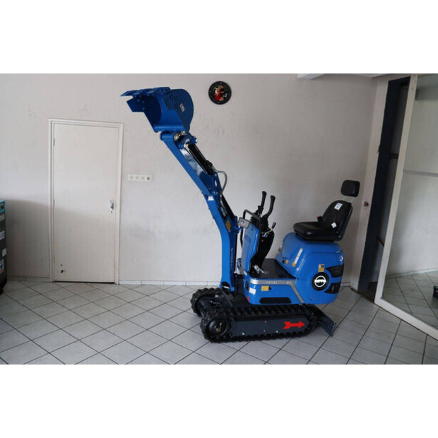 2025 Rippa R06-48599058