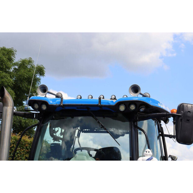2017 New Holland T7.245-48599911