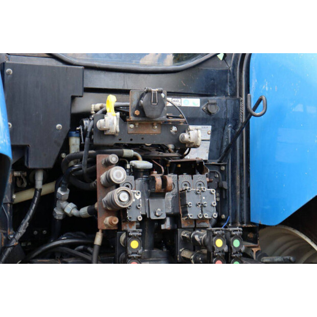 2017 New Holland T7.245-48599925