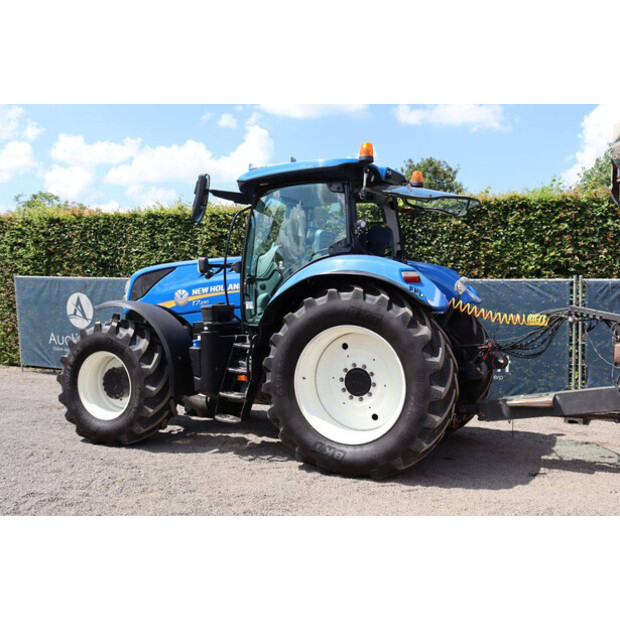 2019 New Holland T7.230-48599978