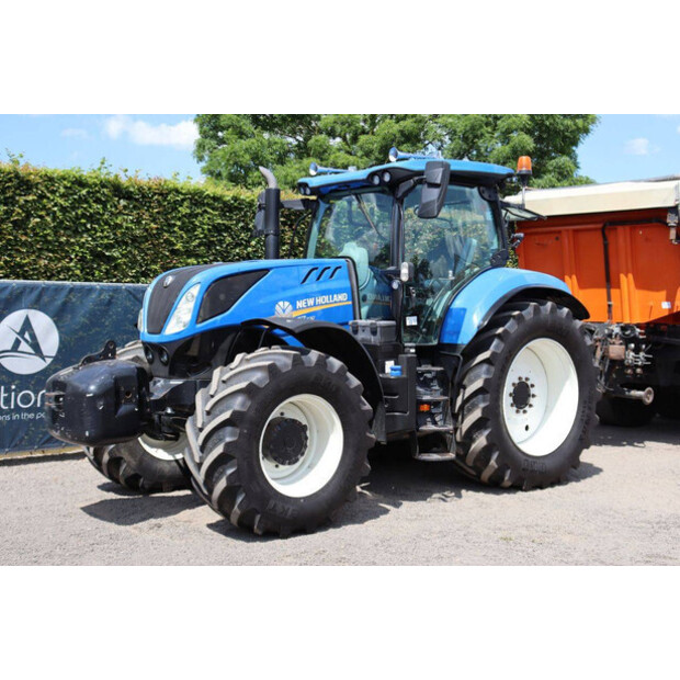 2019 New Holland T7.230-48599983