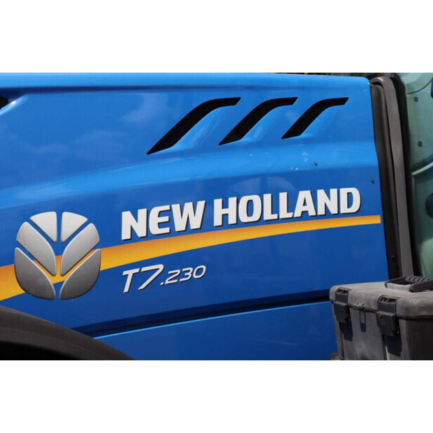 2019 New Holland T7.230-48599990