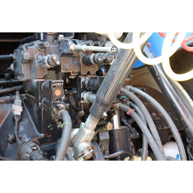 2019 New Holland T7.230-48599999