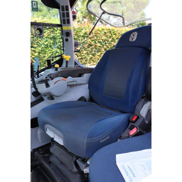 2019 New Holland T7.230-48600007