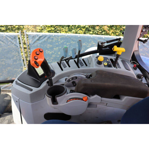 2019 New Holland T7.230-48600012