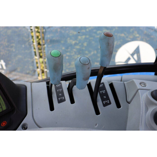 2019 New Holland T7.230-48600015