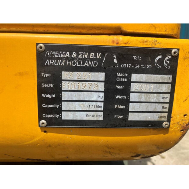 2001 KUBOTA KX251-48602821