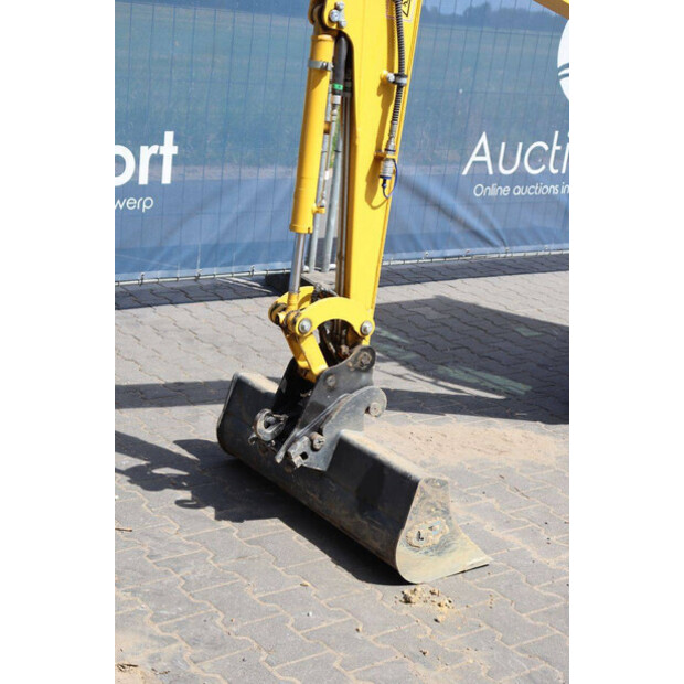 2024 Komatsu PC16R-3HS-48602881