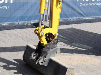 2024-komatsu-pc16r-3hs-48602881