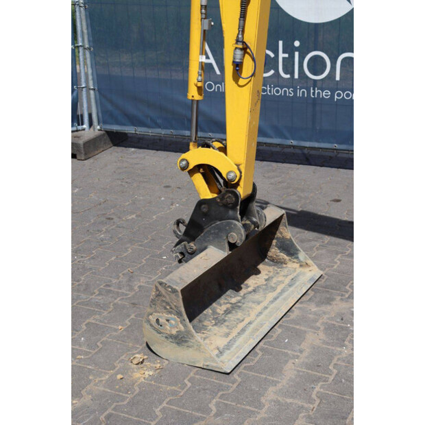 2024 Komatsu PC16R-3HS-48602882