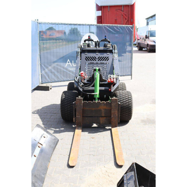 2025 DRO SK650W-48602918