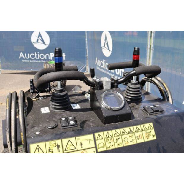 2025 DRO SK650W-48602929