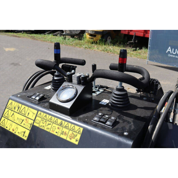 2025 DRO SK650W-48602930