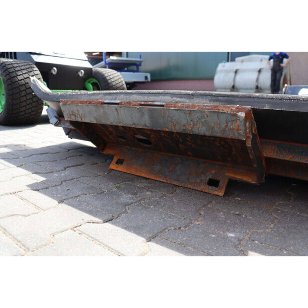 2025 DRO SK650W-48602951