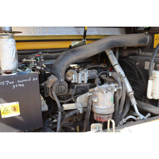2023 كوماتسو PC80MR-5EO-48603015