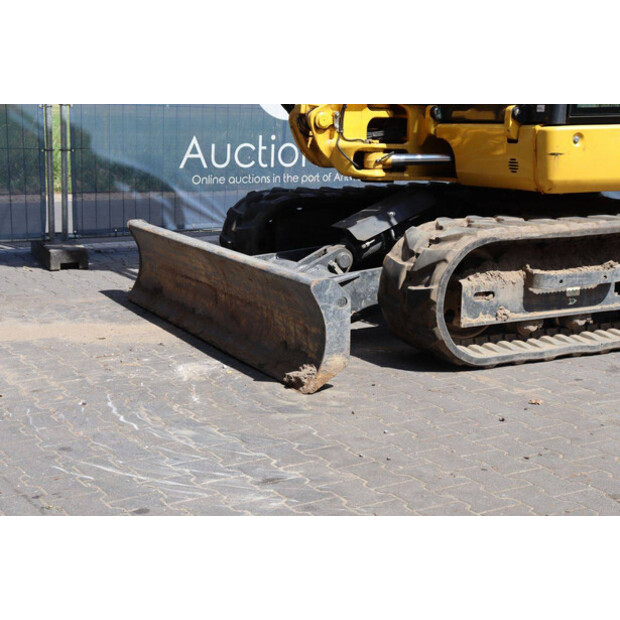 2023 كوماتسو PC80MR-5EO-48603024