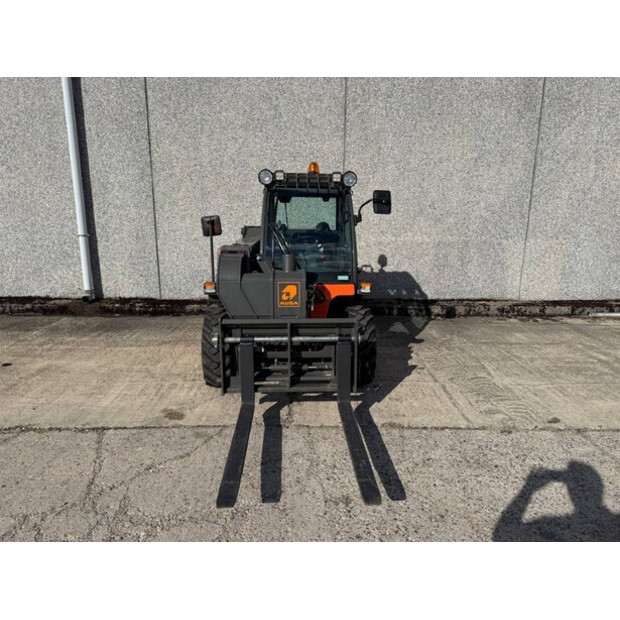 2022 Ausa T204H-48603151