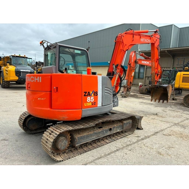 2009 Hitachi-48607759
