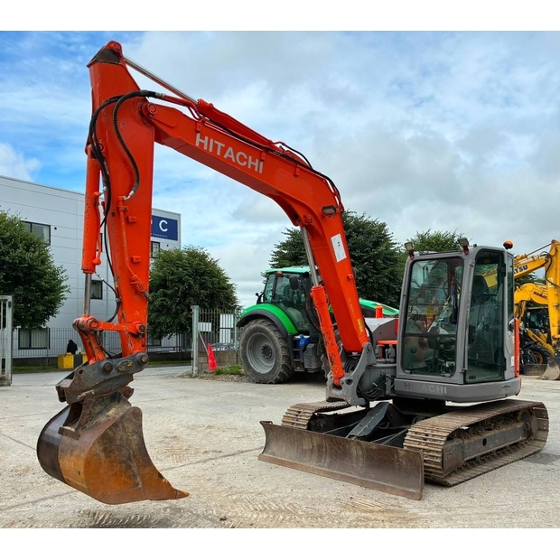 2009 Hitachi-48607760