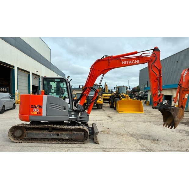 2009 Hitachi-48607761