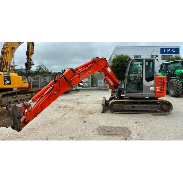 2009 Hitachi-48607773