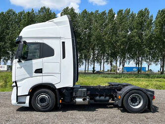 2023-iveco-s-way-48619692