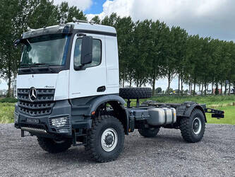 صورة ل شاحنات 2019 مرسيدس بنز Arocs 2033-A