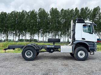 2019-mercedes-benz-arocs-2033-a-48619717