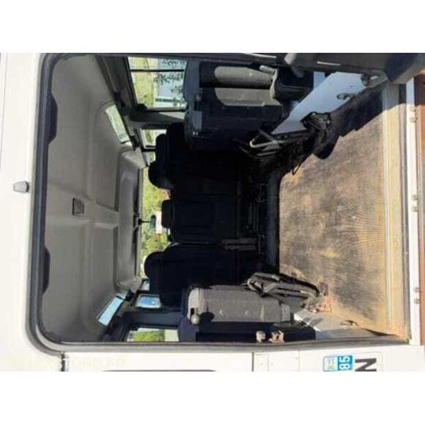 2014 Land Rover Defender-48620040