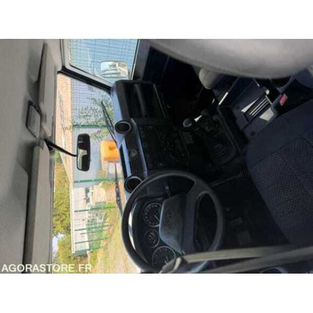 2014 Land Rover Defender-48620054