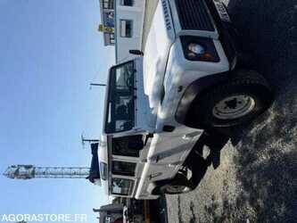 2014-land-rover-defender-1475517-48620061