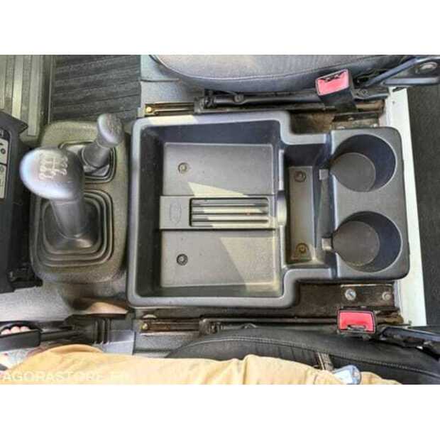 2014 Land Rover Defender-48620066