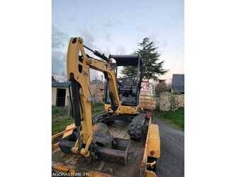 caterpillar-mini-excavator-48620218
