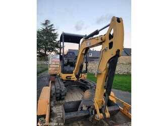 caterpillar-mini-excavator-48620219