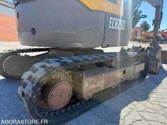 volvo-mini-excavator-48620223