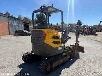 volvo-mini-excavator-48620234