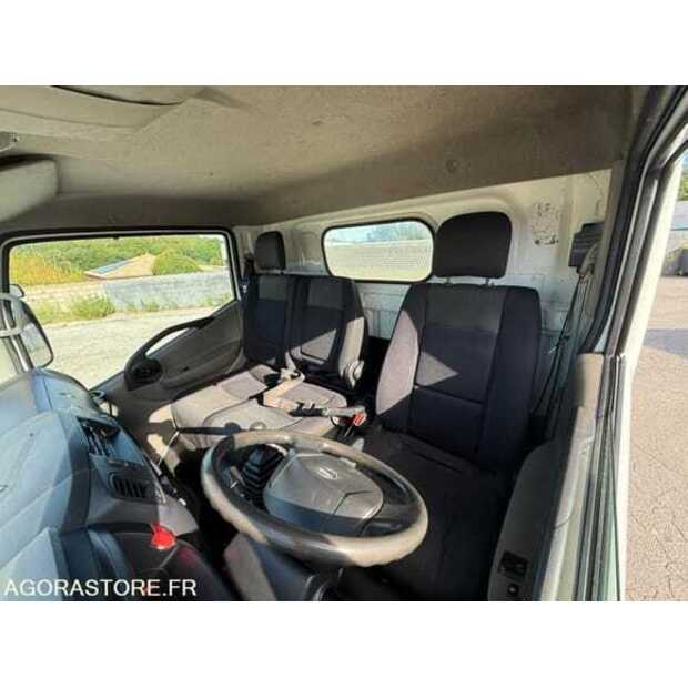 2017 NISSAN NT400-48620280