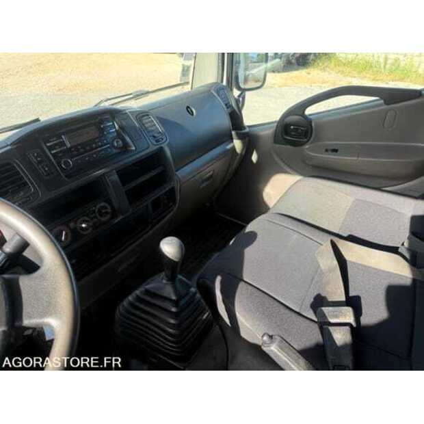 2017 NISSAN NT400-48620283