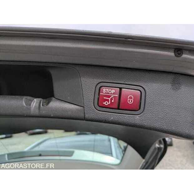 2014 مرسيدس بنز C-CLASS-48620396