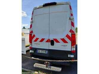 2017-iveco-35s14n-1475538-48620432
