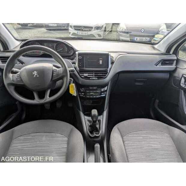 2018 Peugeot 208-48620510
